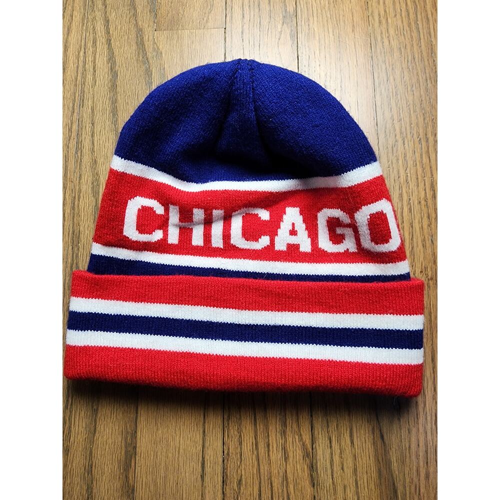 knit beanie features the word "CHICAGO" - Picture 6 of 6